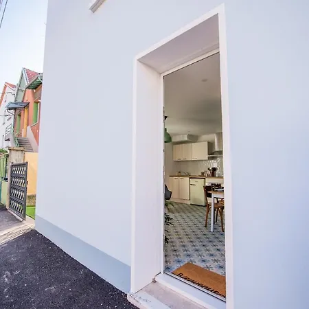 Casita - Petite Maison De Charme - Parking Gratuit & Jardin Prive Apartment