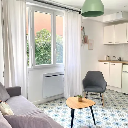 Casita - Petite Maison De Charme - Parking Gratuit & Jardin Prive Apartman