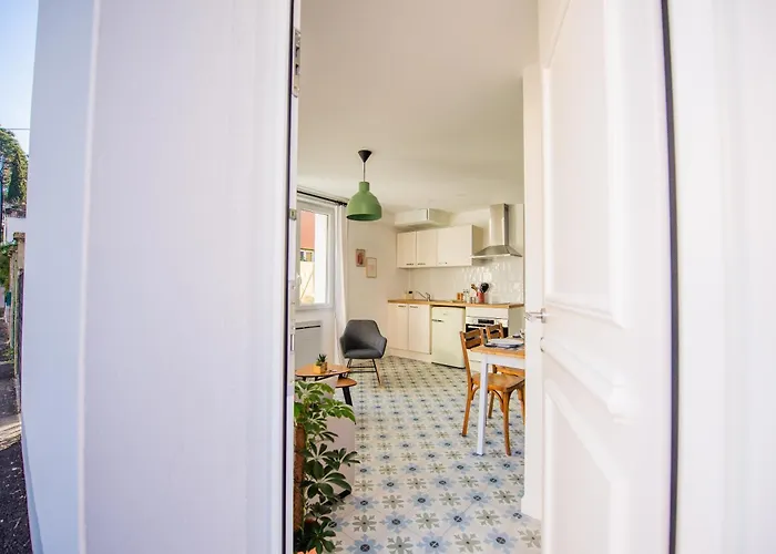 Casita - Petite Maison De Charme - Parking Gratuit & Jardin Prive Apartment