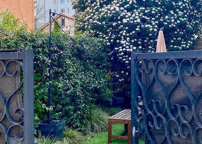 Casita - Petite Maison De Charme - Parking Gratuit & Jardin Prive Apartment *